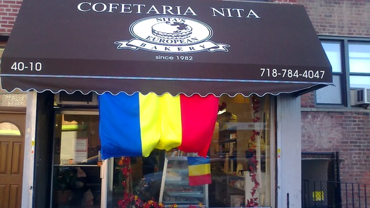 1 DECEMBRIE 2013! Tricolorul flutura si in New York! Vezi cine a arborat la cofetarie steagul romanesc!