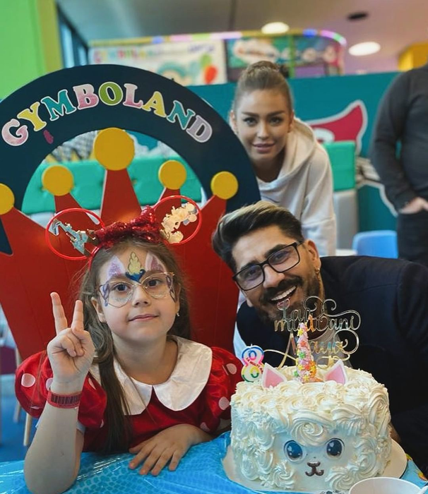 Connect-R și Misha, din nou împreună. Cum au fost surprinşi la petrecerea aniversară a fiicei lor