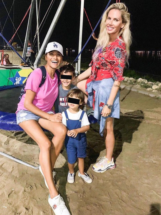 Andreea Bănică a filmat-o pe Claudia Pătrășcanu la scurt timp după ce a suferit o traumă din cauza lui Gabi Bădălău. Fosta prezentatoare, citată ca martor în dosarul de divorț: “Plângea în hohote atunci”