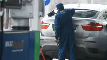 Inna l-a premiat pe cel care a avut grija de SUV-ul ei! Recompensat pentru ca i-a curatat masina!