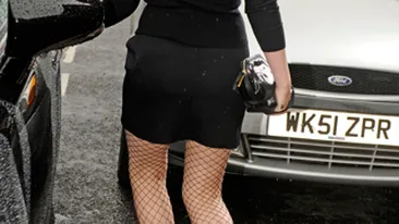 Ale cui or fi aceste superbe picioare? - Intrati aici si vedeti