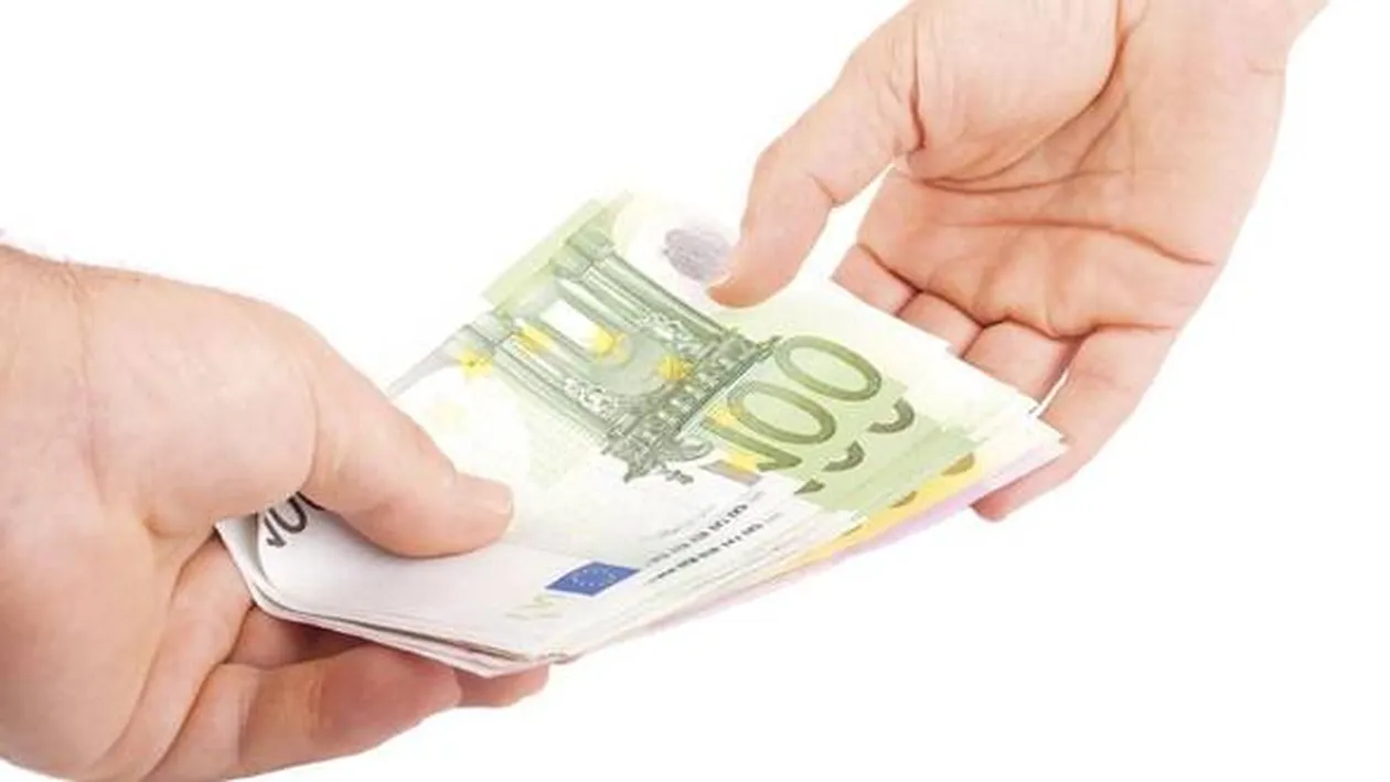 Curs valutar 20 februarie. Surpriza la casele de schimb! Cat e 1 EURO