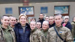 Ce le-au făcut soldaţii ruşi femeilor din Armata ucraineană după ce le-au prins: "Astfel de atrocități au fost comise de fasciști în lagărele de concentrare"