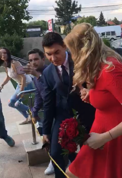 Cristi Borcea și Valentina pelinel au ajuns la Primăria Voluntari.
