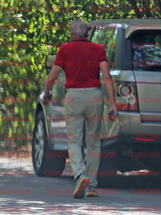 Petre Roman a ajuns la mașină și se va îndrepta, apoi, către casă