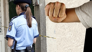 Polițistă, bătută de un coleg chiar în secție: ”M-a lovit…”