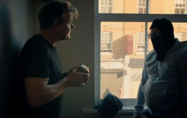 Celebrul GORDON RAMSAY a dezvăluit în direct ce ingrediente conţine cocaina. A „gătit” periculosul drog chiar în faţa telespectatorilor şi a început să plângă