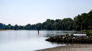 Un băiat de 14 ani s-a înecat în Dunăre! Adolescentul era la scăldat cu prietenii