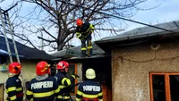 Incendiu de proporții la o casă din Giurgiu, după ce o tânără a încercat să aprindă focul în sobă