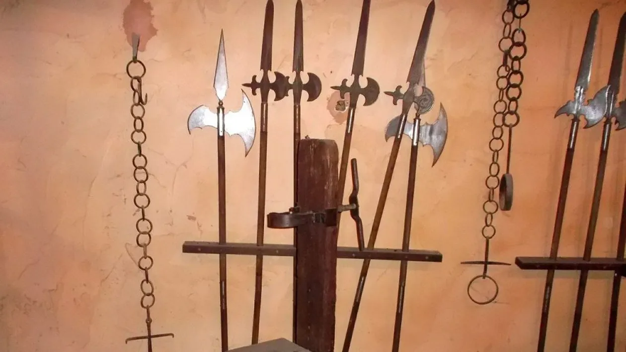 Adolescent, torturat și ținut în sclavie ca în Evul Mediu de fiul unui primar din Brașov. Mărturii cutremurătoare: „ i-a tăiat falanga distală a degetului de la mâna dreaptă”