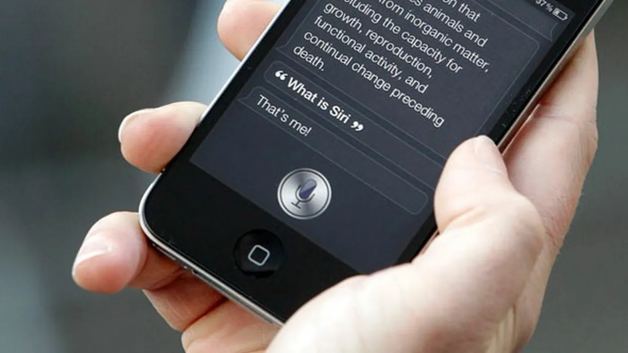 INCREDIBIL! Ce raspunde Siri, asistenta virtuala iPhone, cand este intrebata daca exista DUMNEZEU!