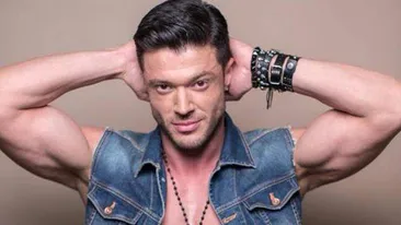 Bianca o sa faca fete fete cand o sa vada imaginea asta! Victor Slav, alaturi de doua dintre cele mai frumoase femei din Romania