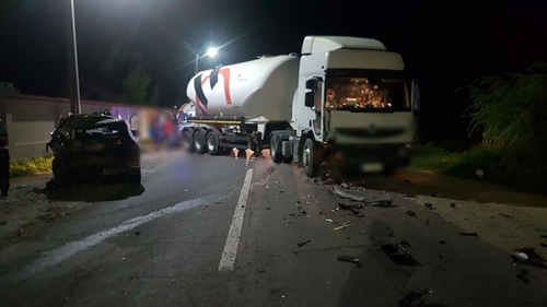 Accident rutier grav în această dimineață, pe DN 7. Două TIR-uri s-au ciocnit violent