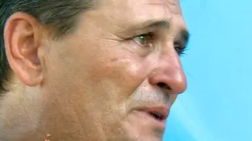 Nea Marin, zbirul vedetelor, asa cum nu l-ai mai vazut niciodata! A inceput sa planga la Serviti va rog!