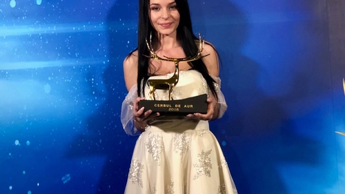 Inis Neziri este câștigătoarea trofeului Cerbul de Aur 2018. Lista completă a laureaților