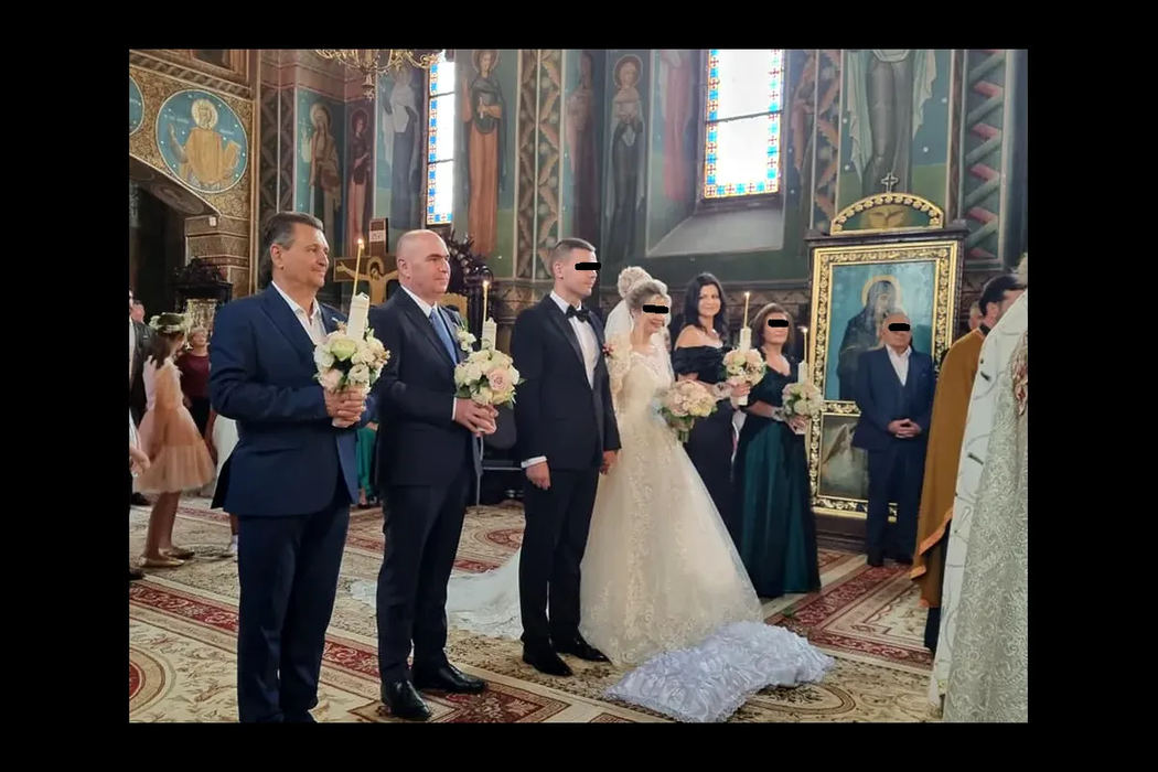 Cu ce se ocupă Ioana, iubita lui Ilie Bolojan? Are o meserie onorabilă