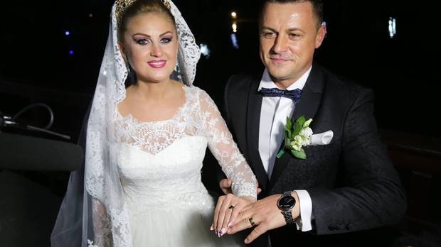 Celebra nuntă nu s-a încheiat: ”Nu ştiu cât am cheltuit, cât am strâns? Aşteptăm factura!”