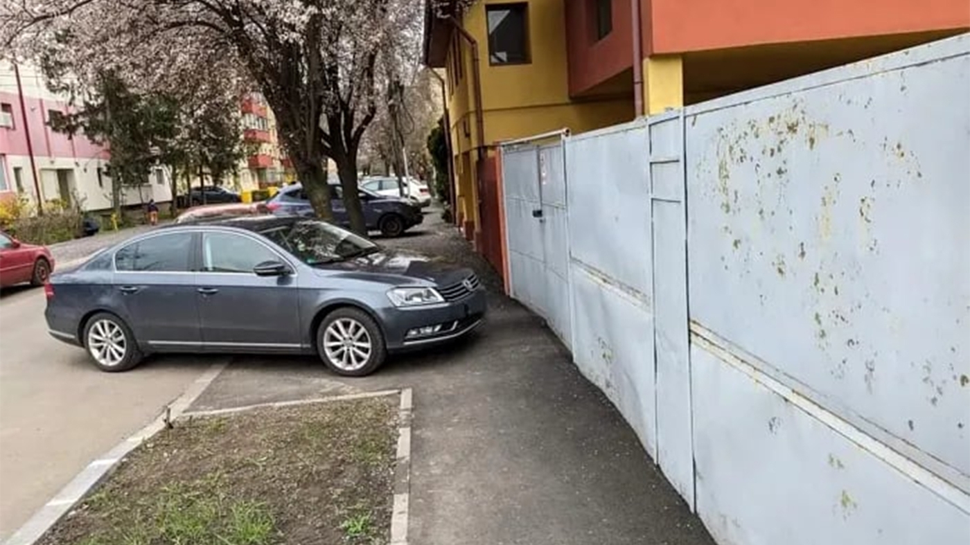 Amendă între 10.000 și 20.000 lei pentru toți românii care locuiesc la curte și fac acest lucru în fața porții de intrare