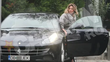 Nevasta milionarului denunţat de fostul şef al ANAF conduce un Ferrari de 250.000 E!