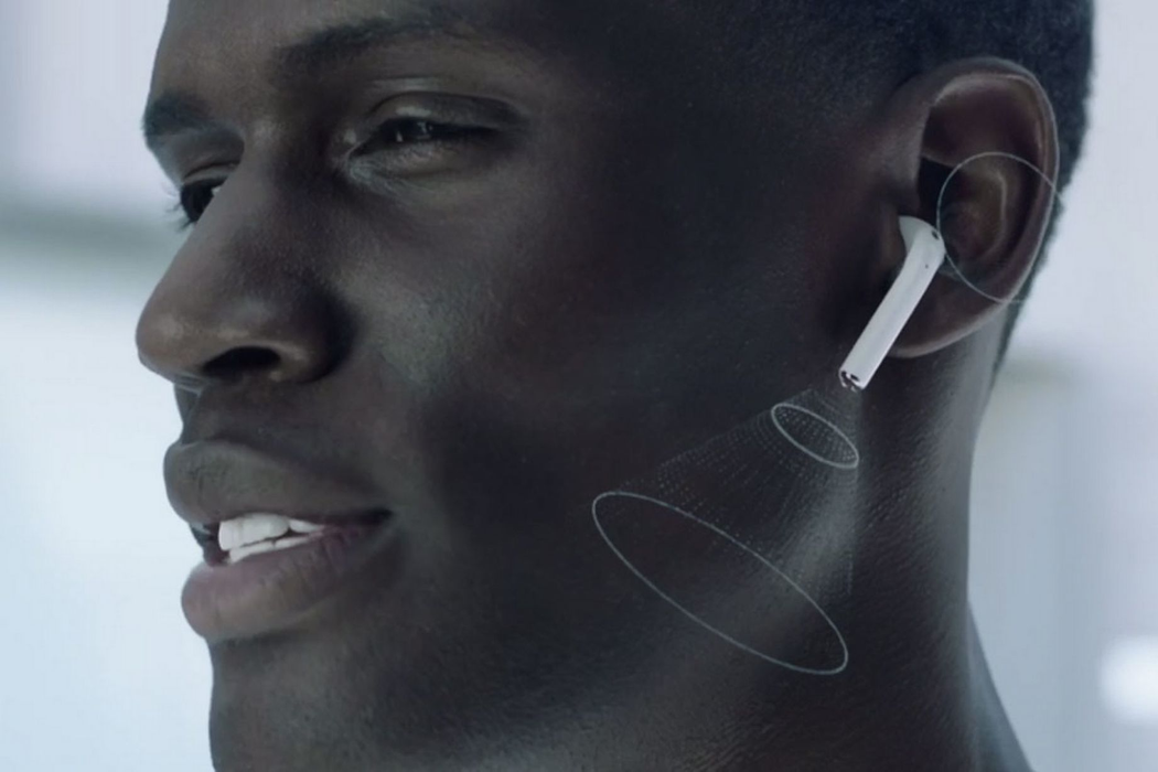 Aşteptarea a luat sfârşit! Cum arată iPhone 7 şi ce accesorii futuristice are!