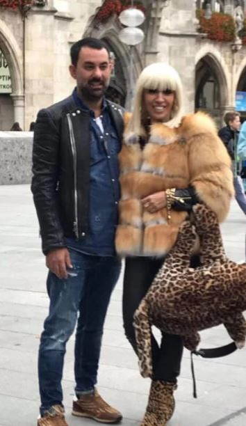 Cei doi se cunosc foarte bine și, deși au divorțat de trei ani, au rămas buni prieteni