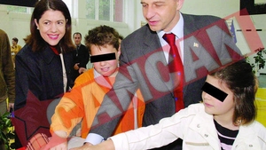 Mircea Geoana s-a "conservat" ambasador cu ajutorul copiilor