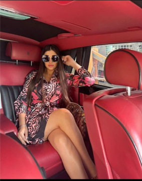 Mirela Roșu este femeia care a pus mâna pe magnatul egiptean poreclit “Faraonul” (Foto: Instagram)