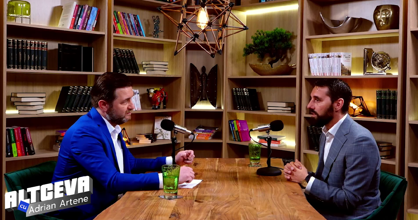 Principele Nicolae a fost invitatul lui Adrian Artene la podcastul "Altceva", difuzat sâmbătă, 23 iulie, de la ora 19.00, pe YouTube / (Sursa: Captură video)