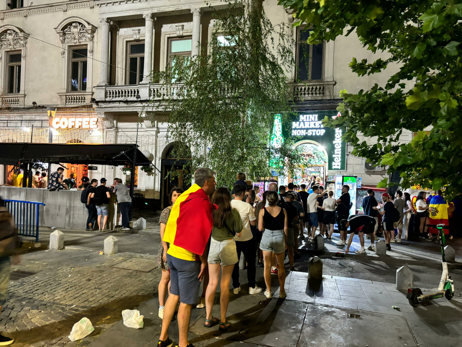 Fan zone EURO 2024 | Românii sărbătoresc în Piața Universității ca în 1994. Live UPDATE