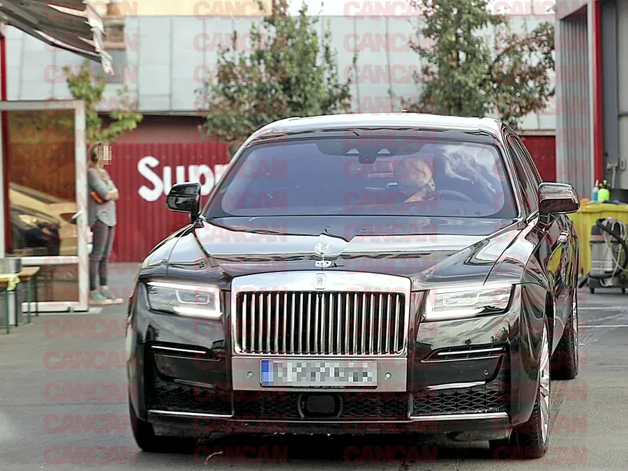 Rolls-ul lui Gigi Becali arată ca nou după ce a trecut prin spălătorie