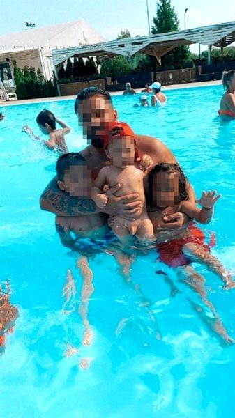 Bărbatul cu care s-a iubit Andra Volos, alături de copiii săi