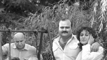 Astazi se implinesc 20 de ani de la disparitia misterioasa a celor doi artisti! El este baiatul regretatilor soti Doina si Ion Aldea Teodorovici! E tot muzician, cocheteaza si cu moda si e inca burlac!