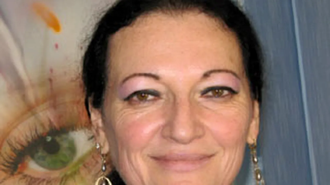 Primeste de 33 de ani flori si sampanie de la o femeie pe care a salvat-o la cutremurul din 1977