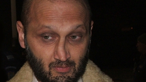 Dezvaluiri despre ploiesteanul care se viseaza conte! “Organiza serate terminate cu orgii sexuale. Sex facea cu pistolul sub cap!”