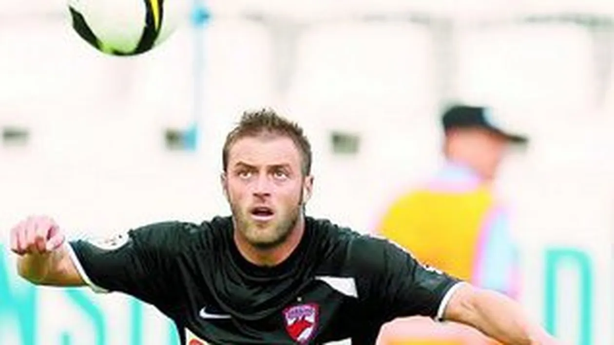 Pulhac a facut o criza de nervi in cantonament