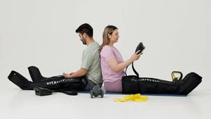 (P) Mâini relaxate, picioare ușoare, șolduri libere – aparatele de masaj moderne fac minuni