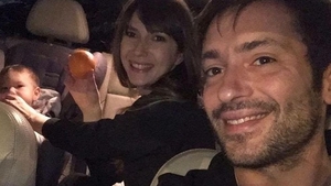 Radu Vâlcan i-a trimis pachet din Thailanda Adelei Popescu! Ce a găsit actriţa când a deschis coletul