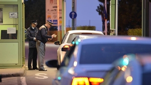 O fată de 14 ani din Oradea, care mergea în Polonia, fără acordul părinților, prinsă la graniță