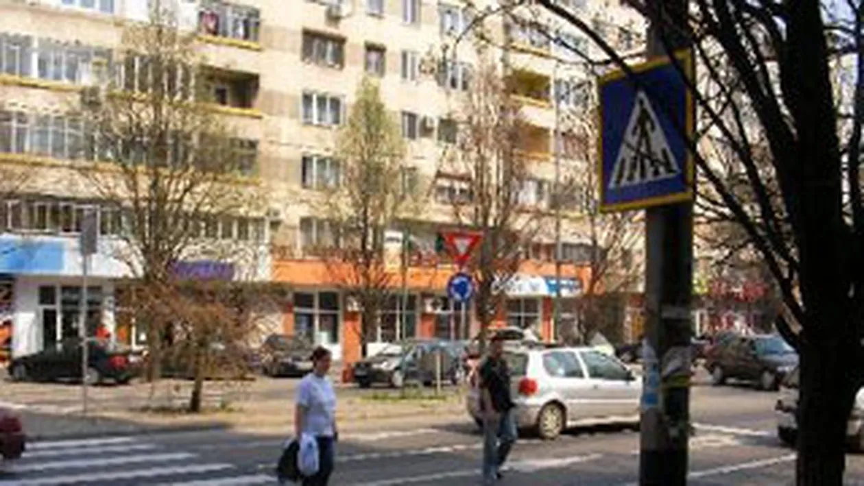 Trecerile de pietoni din Bucuresti vor avea semne de circulatie alimentate de soare