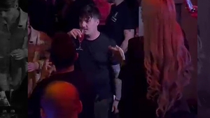 Bogdan de la Ploiești, ”săltat” de bodyguarzi! Ce a pățit cunoscutul manelist în Centrul Vechi din Capitală