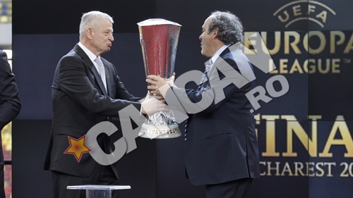Oprescu: "Am emotii la primirea cupei Europa League ca inainte de a intra in sala de operatii. Platini e multumit de pregatirile pentru finala"