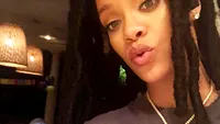 Rihanna are un nou iubit. Scene incendiare la piscină cu cei doi