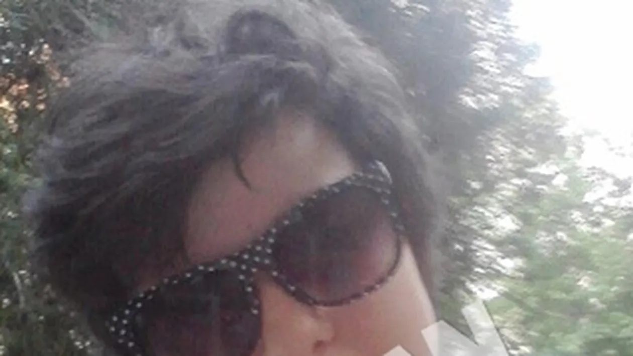 Absolut inexplicabil! Sportiva de 15 ani care s-a sinucis se pregatea de banchet. Isi luase rochie si s-a mandrit cu ea la scoala!