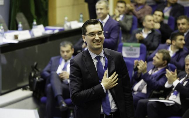 Răzvan Burleanu exultă: a prins al doilea mandat de președinte al FRF