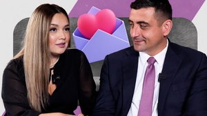 Soția lui George Simion, despre pactul secret făcut înainte de căsnicie și cum îi monitorizează conturile de socializare: ”Are voie să trimită inimioare”