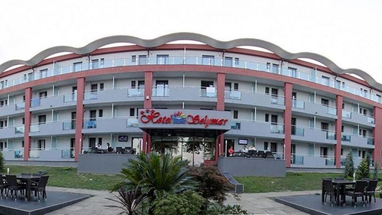 Camerista unui hotel din Mangalia, amenințată și dată afară de patron pentru că și-a cerut salariul