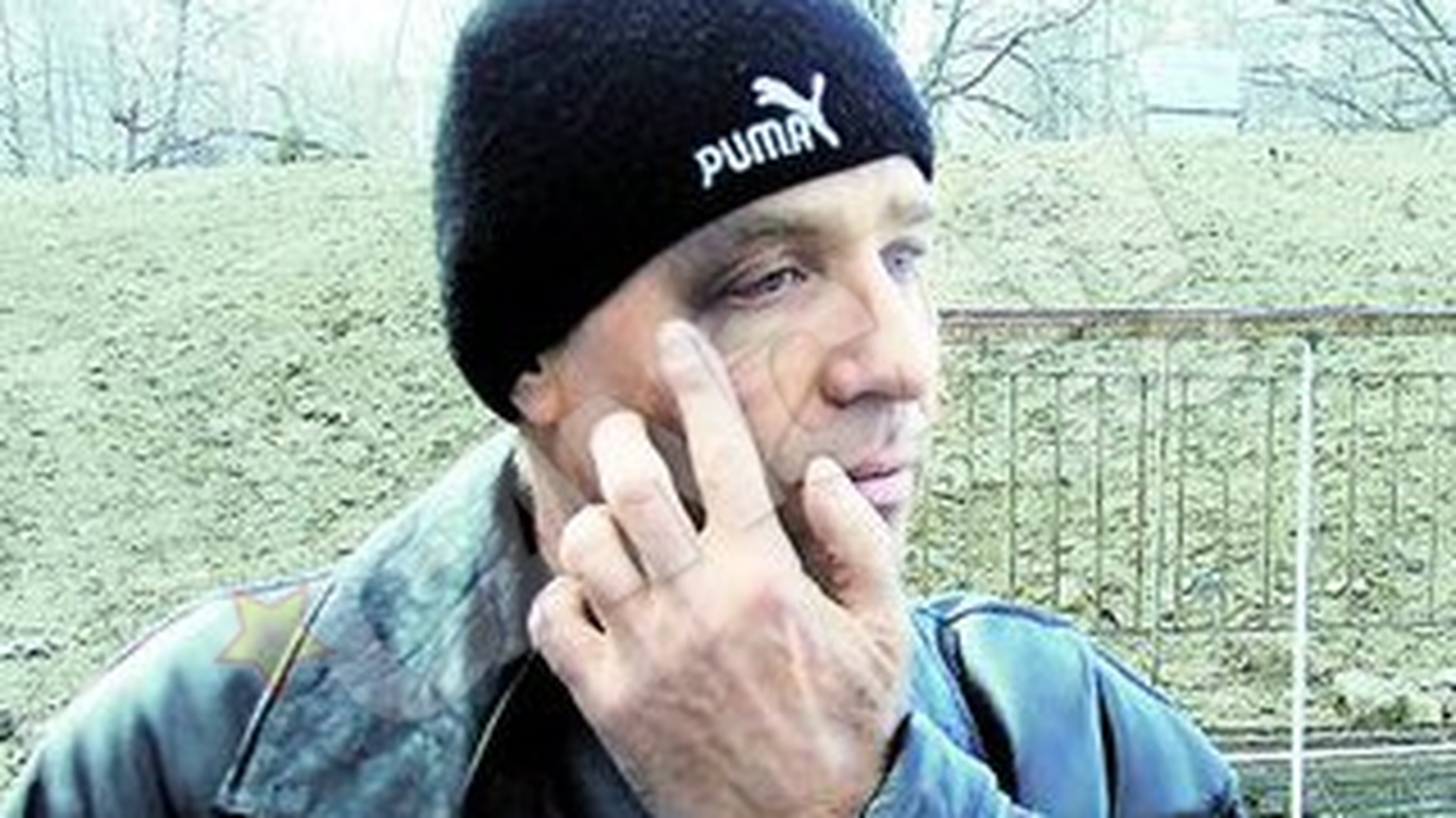 Un galatean spune ca jandarmii i-au dat pumni in cap. Batut pentru ca a facut pipi pe strada