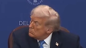 Starea de sănătate a lui Donald Trump, sub semnul întrebării. Președintele american a adormit din nou în timpul unei reuniuni