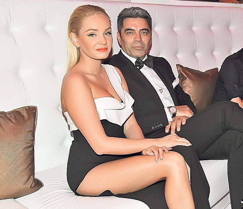 Declaraţia care dinamitează showbizul! Marcel Toader îi refuză divorţul Mariei Constantin:“Nu mai ajung la notar… m-am decis la 4 dimineaţa!