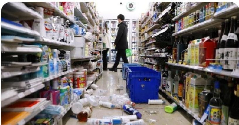 Alertă de tsunami, după două cutremure violente în Japonia! Imagini terifiante
